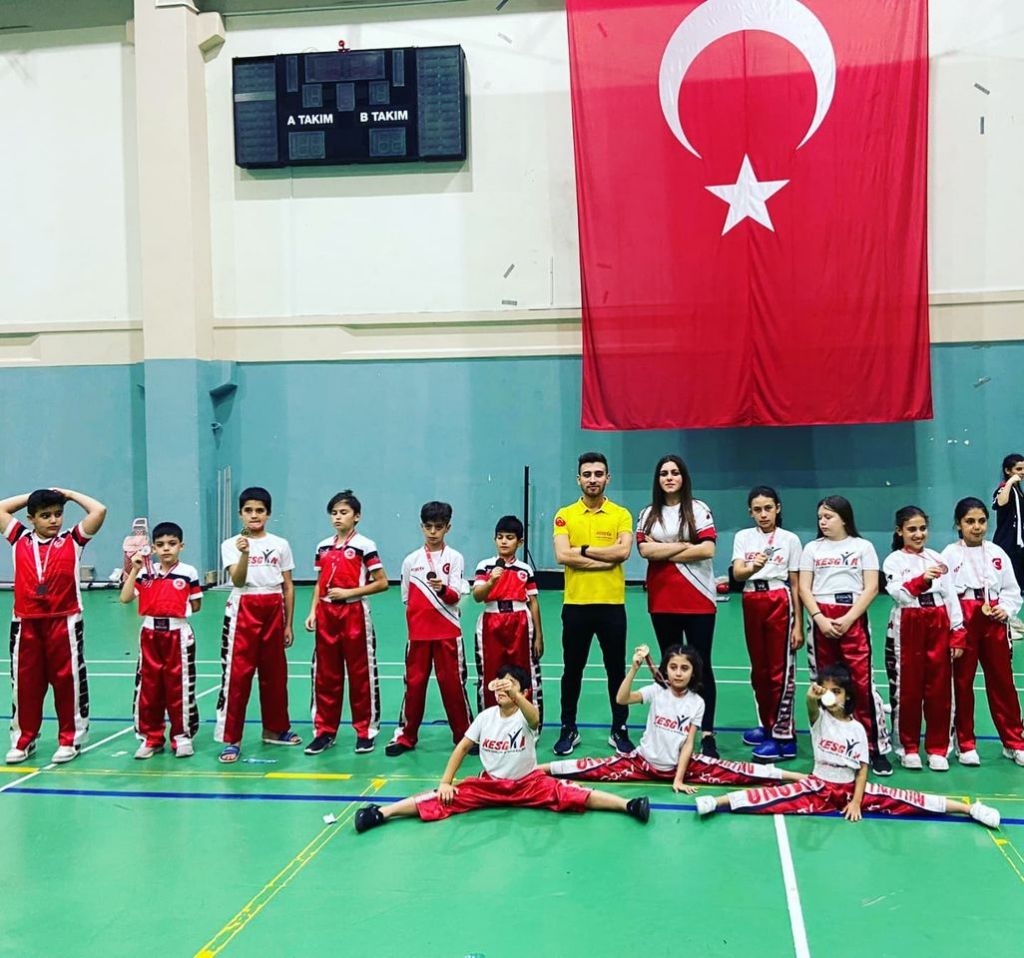 29 Ekim Cumhuriyet Bayramı Bursa Şampiyonluk Kupası Kesgin Spor Kulübümüzün !