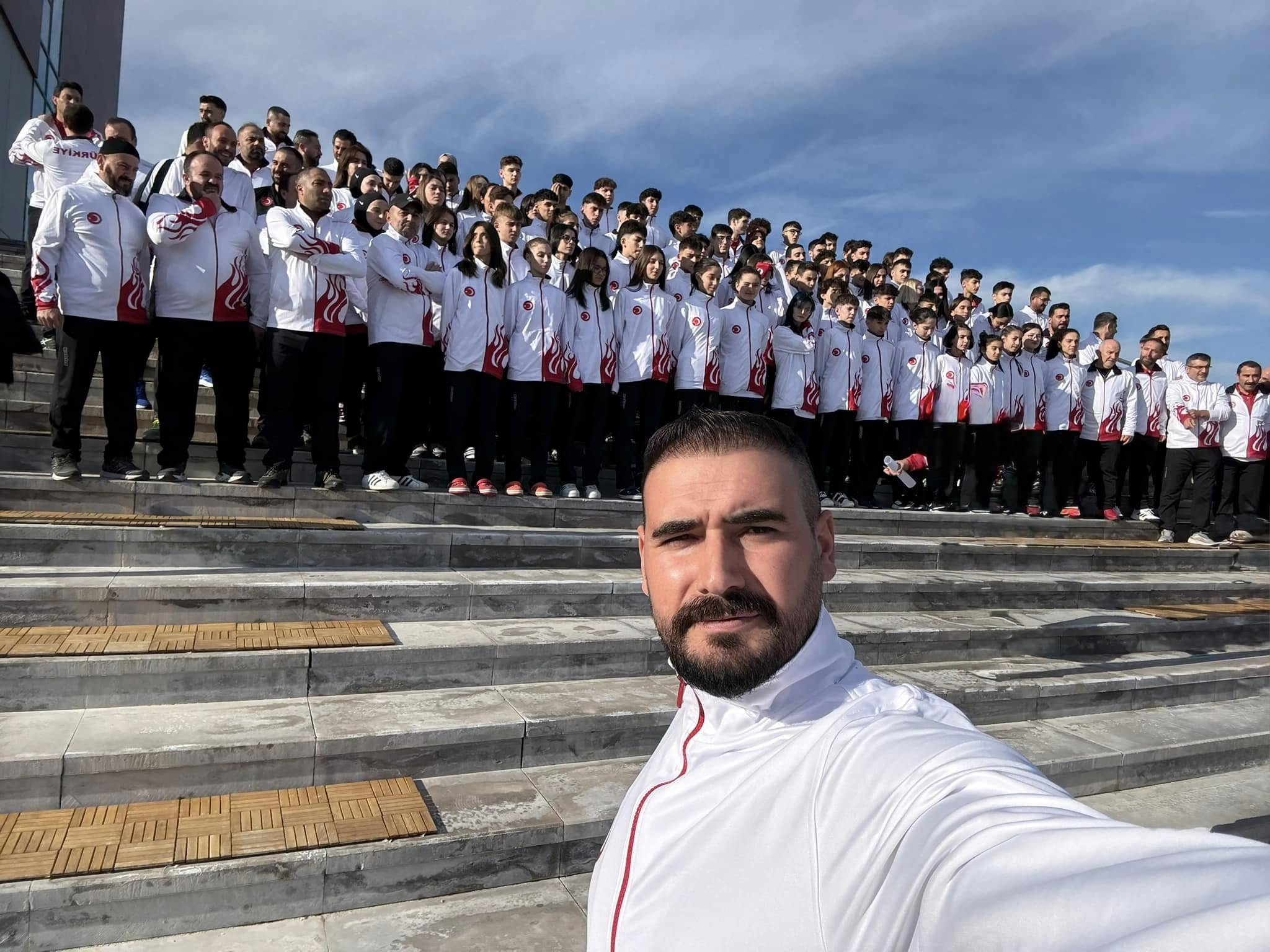 MİLLİ TAKIM ANTRENÖRÜMÜZ EKREM KESGİN  ROMANYA'DA -ŞAMPİYON TÜRKİYE- Romanyada Bayrağımız zirvede 